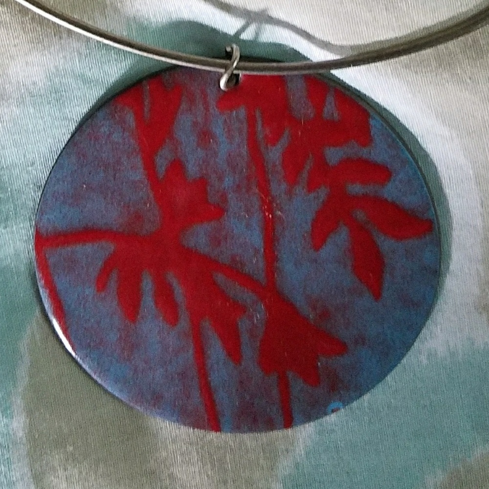 Necklace - Picture 2 of 3